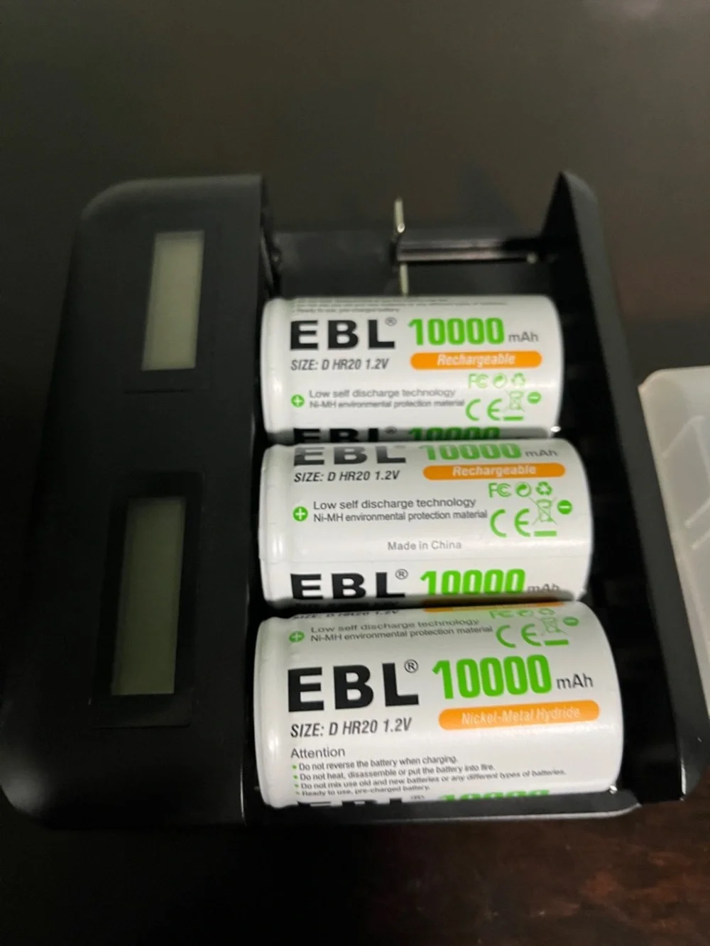 10000mAh Rechargeable Batteries with Black Charger
